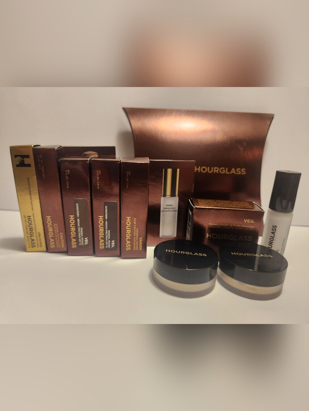 NEW Hourglass Makeup Set - Picture 3 of 15